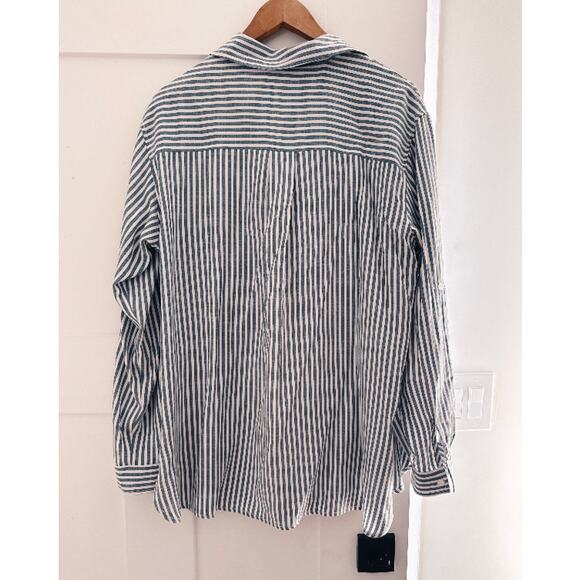 NWT Max Studio Striped Button Down Shirt - Size: Large - Picture 4 of 5